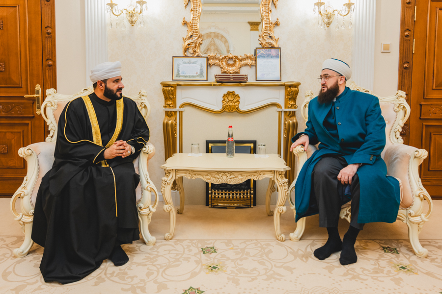 Мөфти Оман дәүләтенең Дин эшләре һәм вакыфлар министры белән очрашты