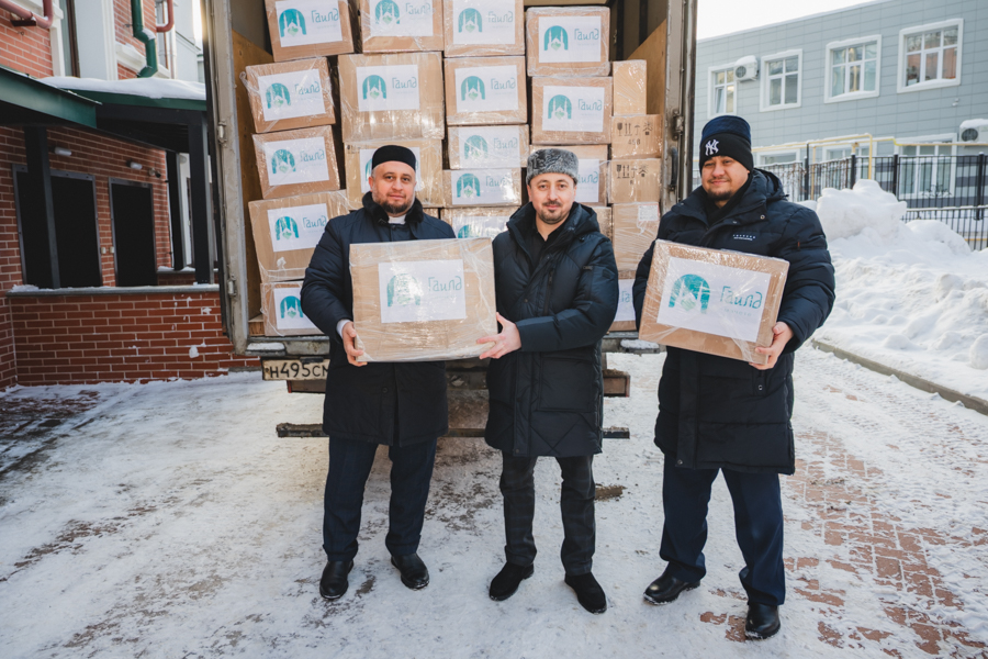 «Гаилә» мәчетендә махсус хәрби операциядәге сугышчылар өчен 1600 пар йон оекбаш бәйләделәр!
