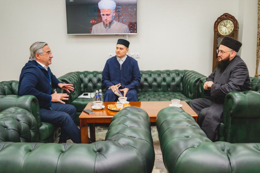 Мөфти Камил хәзрәт һәм Васил Шәйхразыев Татарстанда хәләл индустрияне үстерү хакында фикер алышты